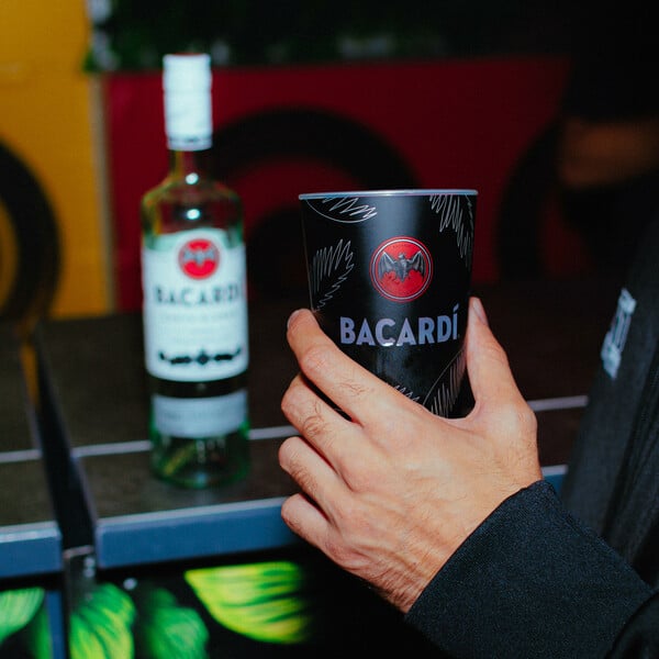 Μια νύχτα «10 με Τόνο»: Το Saskeptism Festival στο ρυθμό του Bacardi