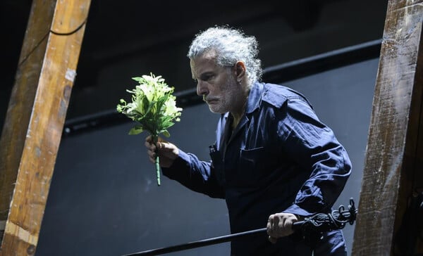 Το «Τρίτο Στεφάνι» έρχεται στο Θέατρο Τέχνης με την υπογραφή του Στάθη Λιβαθινού