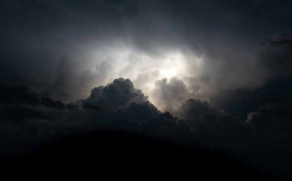 Καιρός τύπου «Π»: Εν αναμονή γενικευμένης επιδείνωσης - Έρχονται βροχές, καταιγίδες και θυελλώδεις άνεμοι