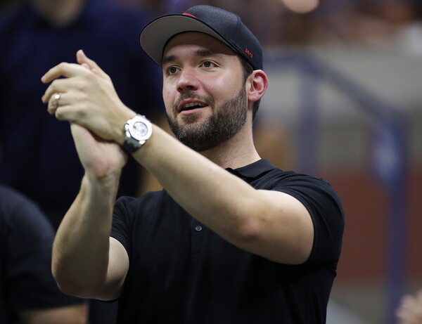 Ο συνιδρυτής του Reddit λέει ότι το διαδίκτυο είναι πλέον «νεκρό» καθώς τα bots ξεπερνούν τους ανθρώπους