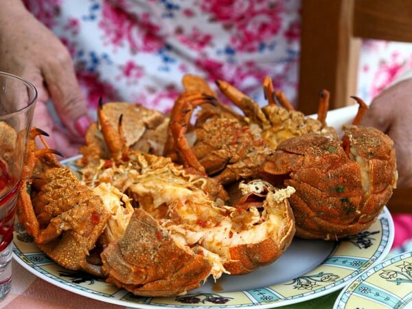 Η αυθεντική καραβιδομακαρονάδα είναι ανώτερη από την αστακομακαρονάδα