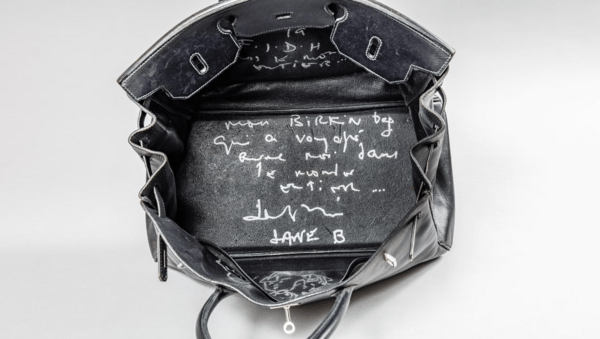 Hermès: Σε δημοπρασία στο Άμπου Ντάμπι τσάντα Birkin που ανήκε στην Jane Birkin