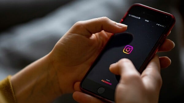 Το Instagram προβάλλει επικίνδυνο περιεχόμενο για διατροφικές διαταραχές σε ευάλωτους εφήβους