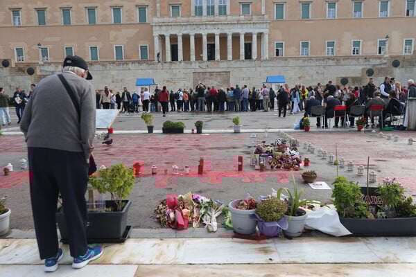 «Ο Άγνωστος Στρατιώτης στη μάχη της πολιτικής εικόνας»