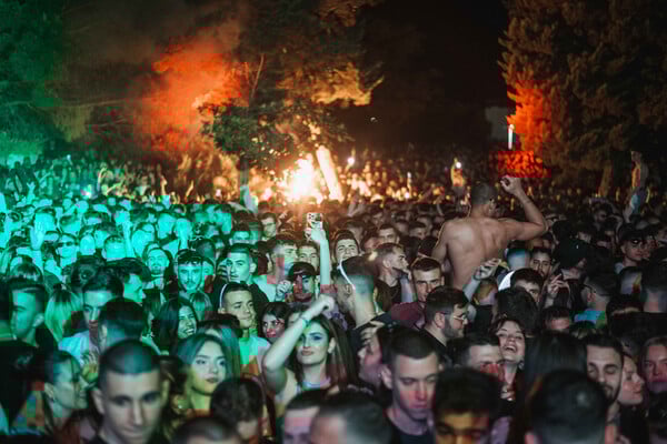 ΜΗΧ-ΜΗΧ Party: Από συμβατικό φοιτητόπαρτο σε event 8.000 ατόμων