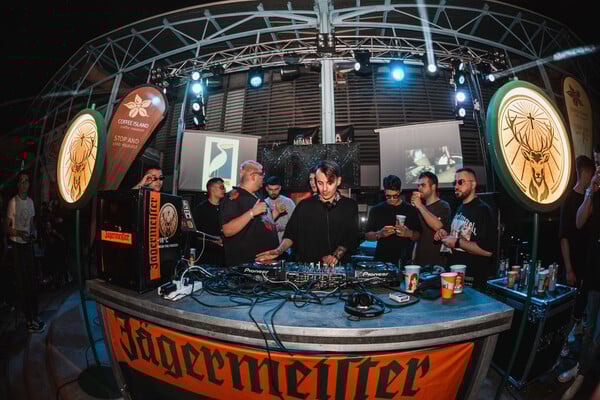 ΜΗΧ-ΜΗΧ Party: Από συμβατικό φοιτητόπαρτο σε event 8.000 ατόμων