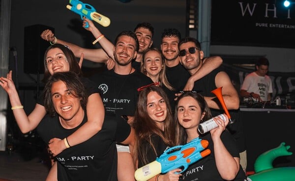 ΜΗΧ-ΜΗΧ Party: Από συμβατικό φοιτητόπαρτο σε event 8.000 ατόμων