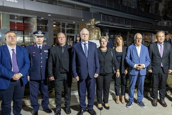 Θεσσαλονίκη: Αποκαλυπτήρια προτομής του Γιώργου Λυγγερίδη παρουσία Τασούλα και Κακλαμάνη