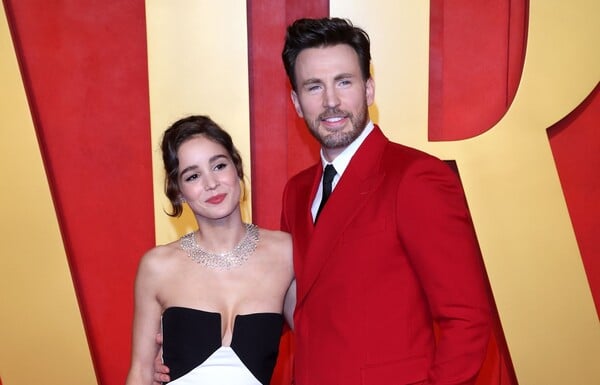 ΚΡΙΣ ΕΒΑΝΣ ΑΛΜΠΑ ΜΠΑΠΤΙΣΤΑ