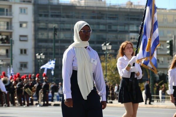 28η Οκτωβρίου: Φωτογραφίες από τη μαθητική παρέλαση στην Αθήνα