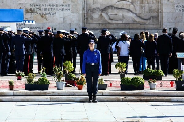 28η Οκτωβρίου: Φωτογραφίες από τη μαθητική παρέλαση στην Αθήνα