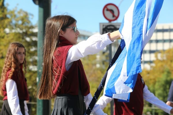 28η Οκτωβρίου: Φωτογραφίες από τη μαθητική παρέλαση στην Αθήνα