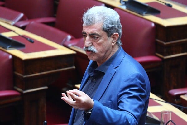 Παύλος Πολάκης για την κηδεία του Διονύση Σαββόπουλου: «Καλά κάναμε και δεν πήγαμε»