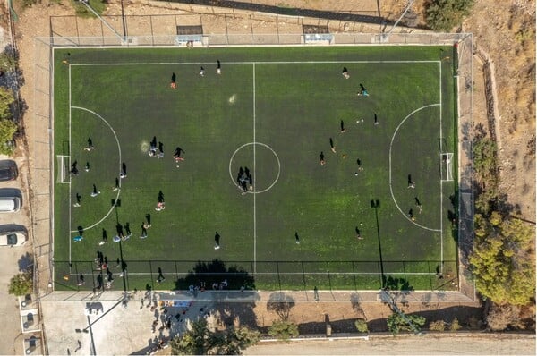 Νέο γήπεδο ποδοσφαίρου στην Τρυπητή Μήλου με τη στήριξη των Invel Real Estate και PRODEA Investments