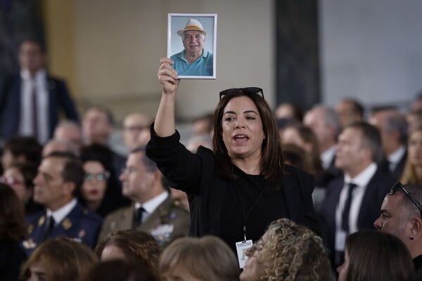 Πλημμύρες στη Βαλένθια: Εκδηλώσεις σε τεταμένο κλίμα στη μνήμη των θυμάτων, έναν χρόνο μετά