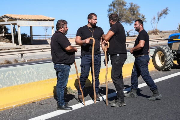 Κρήτη: «Μπλόκο» αγροτών και κτηνοτρόφων στον ΒΟΑΚ - Τι ζητούν από την κυβέρνηση