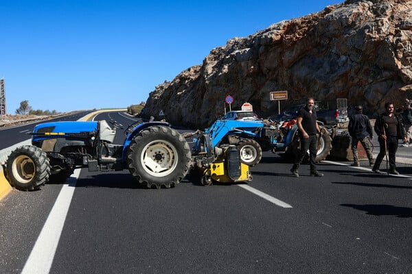 Κρήτη: «Μπλόκο» αγροτών και κτηνοτρόφων στον ΒΟΑΚ - Τι ζητούν από την κυβέρνηση