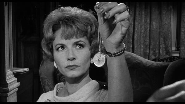 Άμπρα Κατάμπρα: 13 Μάγισσες της μεγάλης οθόνης