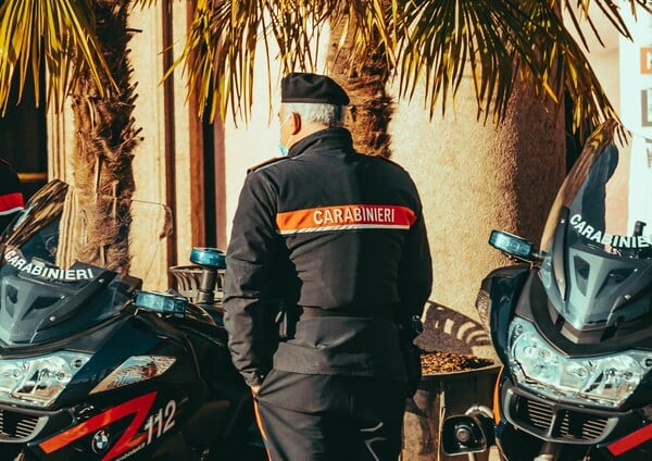 Γυναικοκτονία στη Βερόνα: Ο δράστης είχε αφαιρέσει το ηλεκτρονικό βραχιολάκι