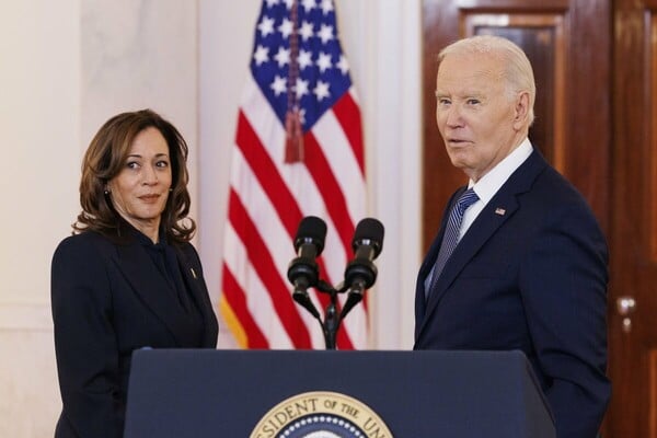 Η Κάμαλα Χάρις αποκάλυψε τη στιγμή που αντιλήφθηκε «ότι κάτι δεν πήγαινε καλά» με τον Μπάιντεν