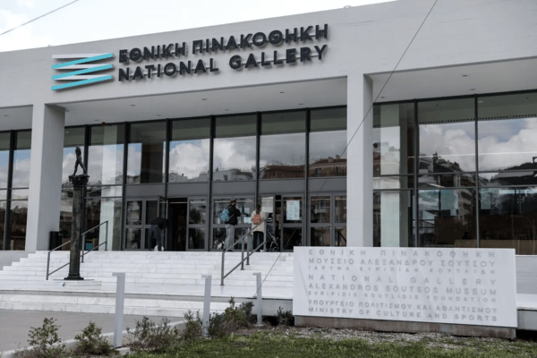 Η ληστεία στο Λούβρο κινητοποιεί την ΕΛΑΣ: 300 αστυνομικοί στα μουσεία από τον Μάρτιο