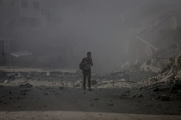 Γάζα: Το Ισραήλ πραγματοποιεί νέους βομβαρδισμούς - Εύθραυστο και αβέβαιο το μέλλον της εκεχειρίας