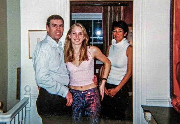 ΤΖΙΟΥΦΡΕ ΑΝΤΡΙΟΥ ΑΝΤΙΔΡΑΣΗ ΟΙΚΟΓΕΝΕΙΑΣ