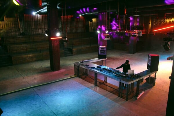 CHECK Μια βραδιά στο ιστορικό club Khidi στην Τυφλίδα