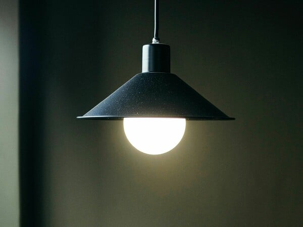 Νυχτερινό ρεύμα: Ποιες ώρες θα είναι φθηνότερο το ρεύμα