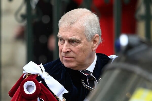 Πρίγκιπας Άντριου: Ο βασιλιάς Κάρολος ξεκίνησε τη διαδικασία για την αφαίρεση του τίτλου του