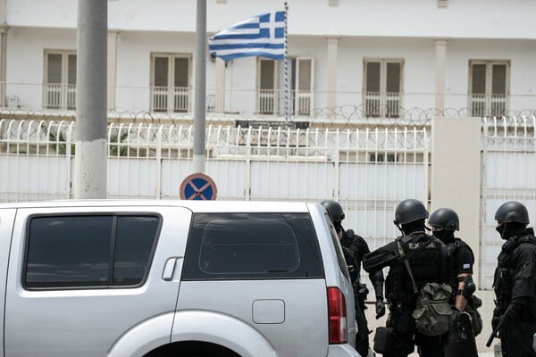 Έφοδος της ΕΛΑΣ στον Κορυδαλλό - Εντοπίστηκε αυτοσχέδιο σουβλί