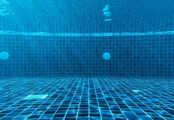 Ρόδος: Κατέληξε η 3χρονη που είχε βρεθεί στον πάτο πισίνας