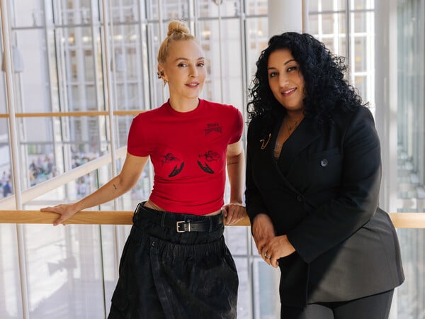 102΄ με την Tάμτα και την Ανίτα Ρατσβελισβίλι