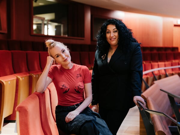 102΄ με την Tάμτα και την Ανίτα Ρατσβελισβίλι