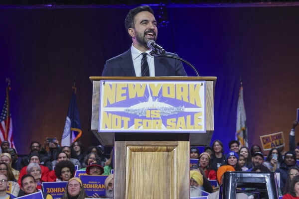 Ο Τραμπ δήλωσε ότι θα του ήταν «δύσκολο» να στηρίξει οικονομικά τη Νέα Υόρκη εάν ο Μαντάνι εκλεγεί δήμαρχος