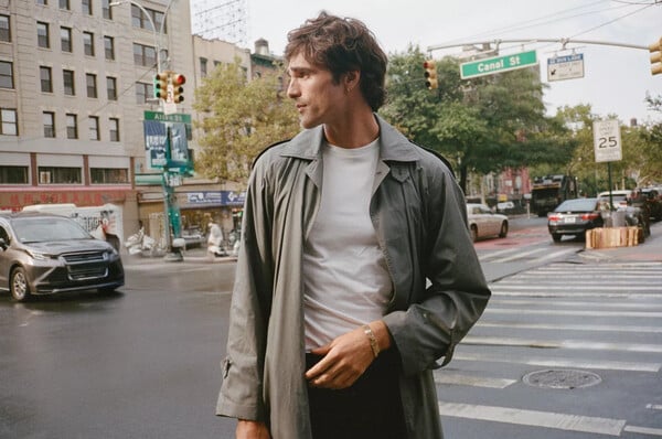 Ο Jacob Elordi φωτογραφίζεται από τη Sofia Coppola ως πρεσβευτής της Cartier