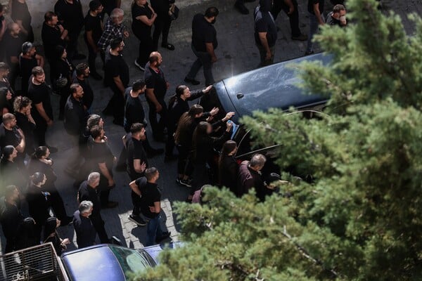 Βεντέτα στα Βορίζια: «Σε αγαπώ» - Θρήνος στην κηδεία του Φανούρη Καργάκη