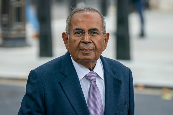 Πέθανε ο δισεκατομμυριούχος Gopichand Hinduja, επικεφαλής της πλουσιότερης οικογένειας της Βρετανίας