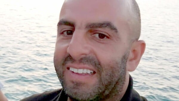 «Δεν δίστασε στιγμή»: Ο «ήρωας» εργαζόμενος που προσπάθησε να σταματήσει τον δράστη της επίθεσης στο τρένο