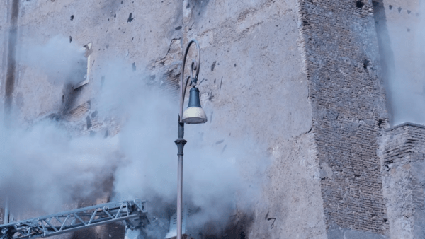 Ρώμη: Έρευνα για ανθρωποκτονία από αμέλεια μετά τον θάνατο εργάτη στα συντρίμμια του Πύργου των Κόμητων