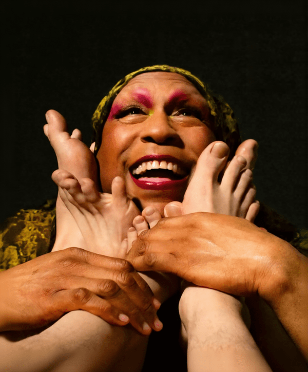 *Να γυρνάς προς το αληθινό αφού έχεις καεί από το ωραίο/ από τον Πάνο Μιχαήλ