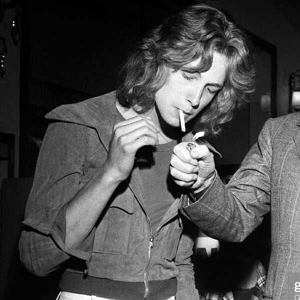 *Να γυρνάς προς το αληθινό αφού έχεις καεί από το ωραίο/ από τον Πάνο Μιχαήλ