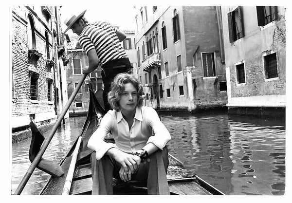 *Να γυρνάς προς το αληθινό αφού έχεις καεί από το ωραίο/ από τον Πάνο Μιχαήλ