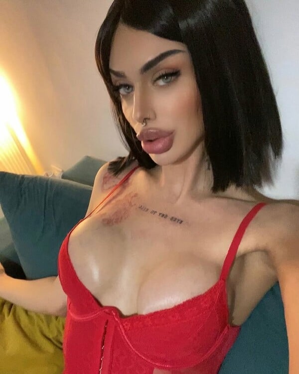 *Να γυρνάς προς το αληθινό αφού έχεις καεί από το ωραίο/ από τον Πάνο Μιχαήλ