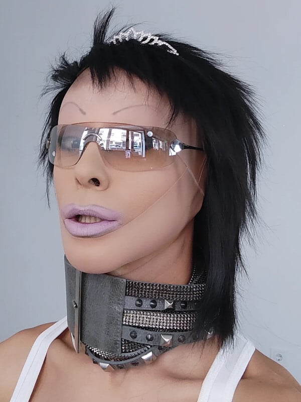 *Να γυρνάς προς το αληθινό αφού έχεις καεί από το ωραίο/ από τον Πάνο Μιχαήλ