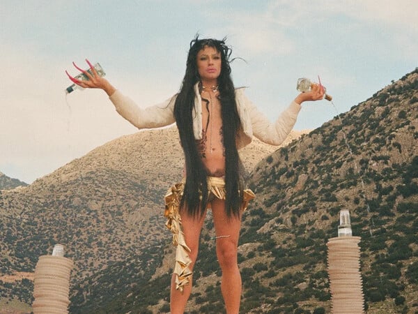 *Να γυρνάς προς το αληθινό αφού έχεις καεί από το ωραίο/ από τον Πάνο Μιχαήλ