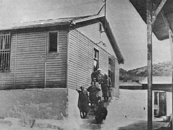 Οι κατάδικοι της αιώνια κατακλίσεως: Μια δημοσιογραφική επίσκεψη στο Δαφνί της δεκαετίας του 1920