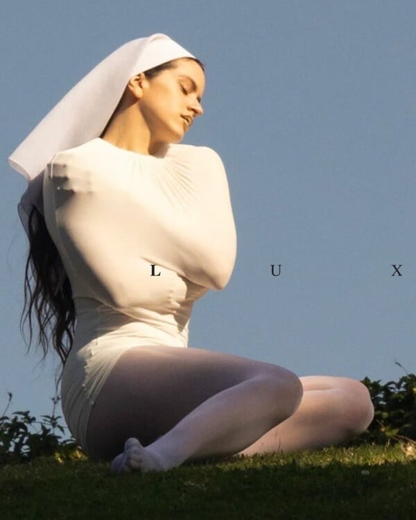 H Rosalia «έπαθε» Björk