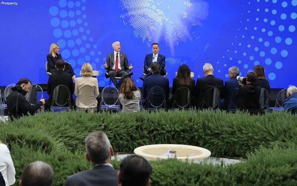 Υπεγράφη η ιστορική συμφωνία ExxonMobil, Energean και Helleniq Energy για υδρογονάνθρακες στο Ιόνιο