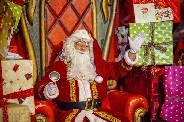 ΔΕΗ CHRISTMAS FACTORY: Κάθε χρόνο, η ίδια υπόσχεση- τα Χριστούγεννα ξεκινούν από εδώ